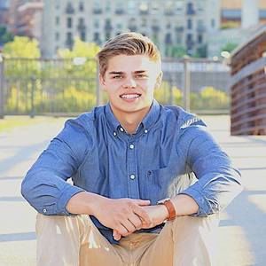 Meet your Posher, Carter